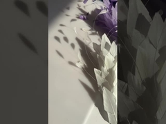 ワイヤレスアクセサリー付きのガチョウの羽の花のマウント